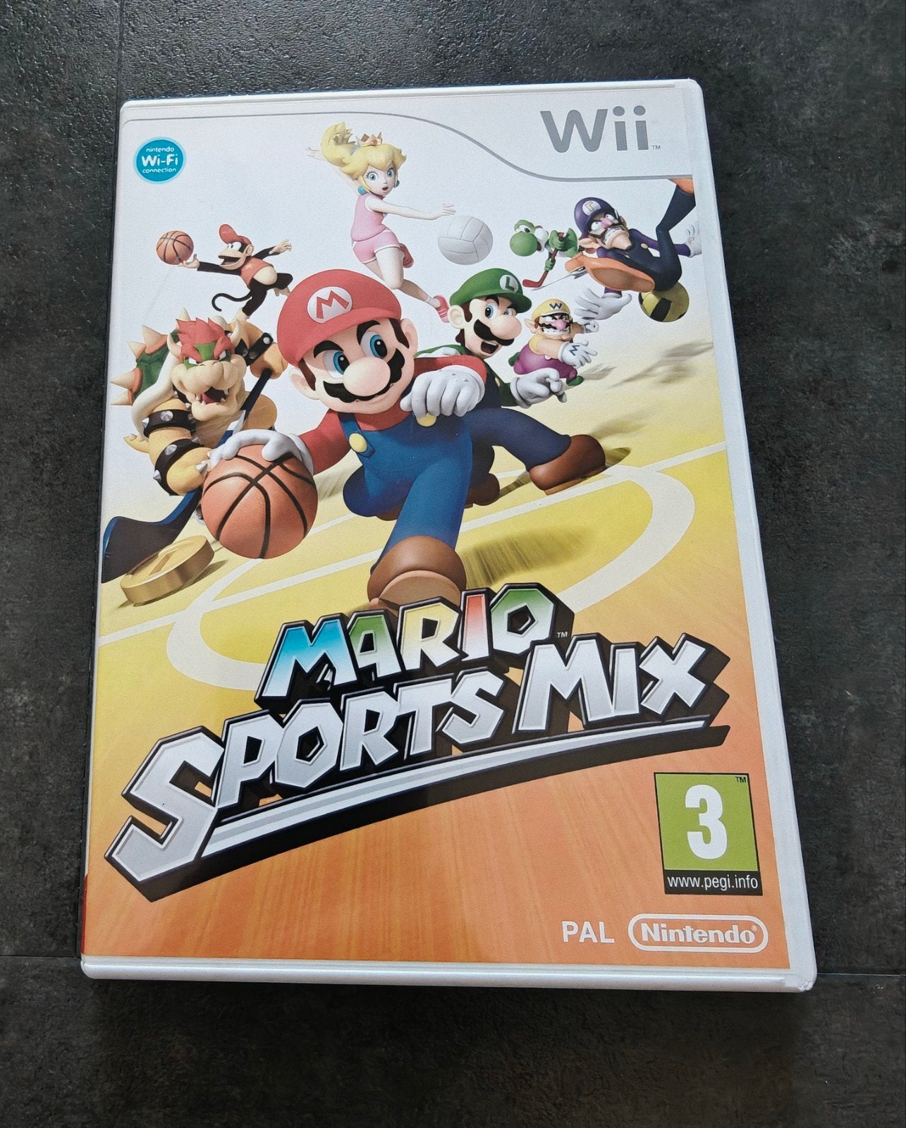 Mario Sports Mix (Wii) - Compleet, Ophalen of Verzenden, Zo goed als nieuw, Sport, 3 spelers of meer
