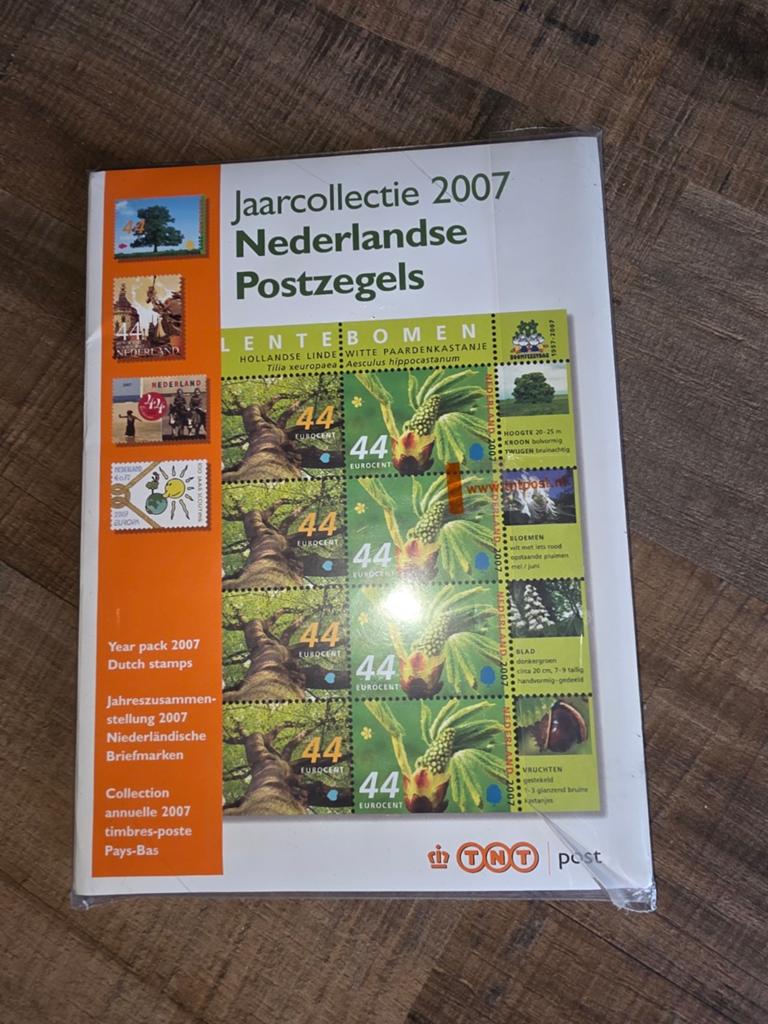 Jaarcollectie 2007 compleet, Postzegels en Munten, Postzegels | Volle albums en Verzamelingen, Ophalen of Verzenden, Nederland