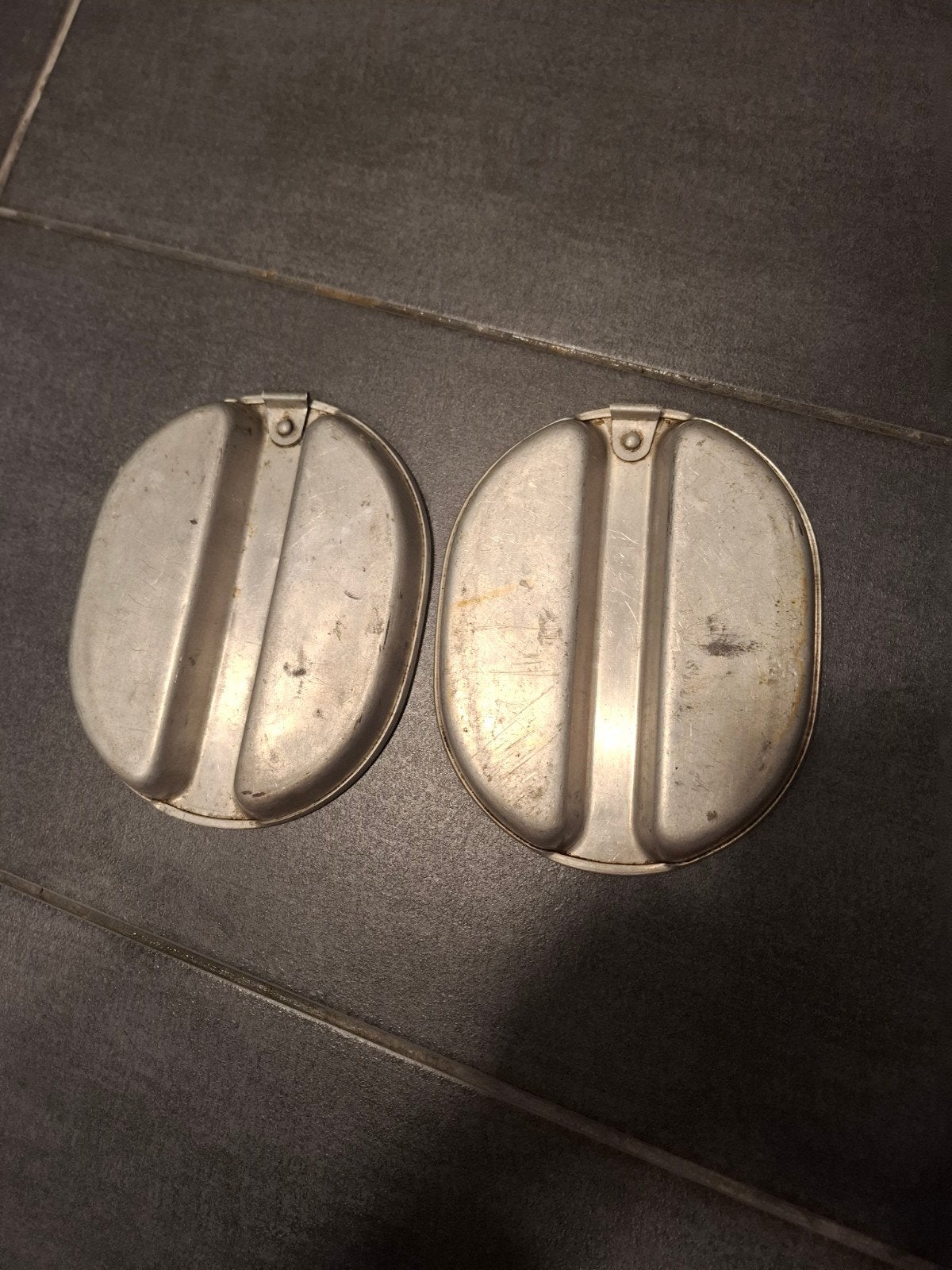 eetbakjes us, Verzamelen, Militaria | Tweede Wereldoorlog, Ophalen of Verzenden, Amerika, Embleem of Badge