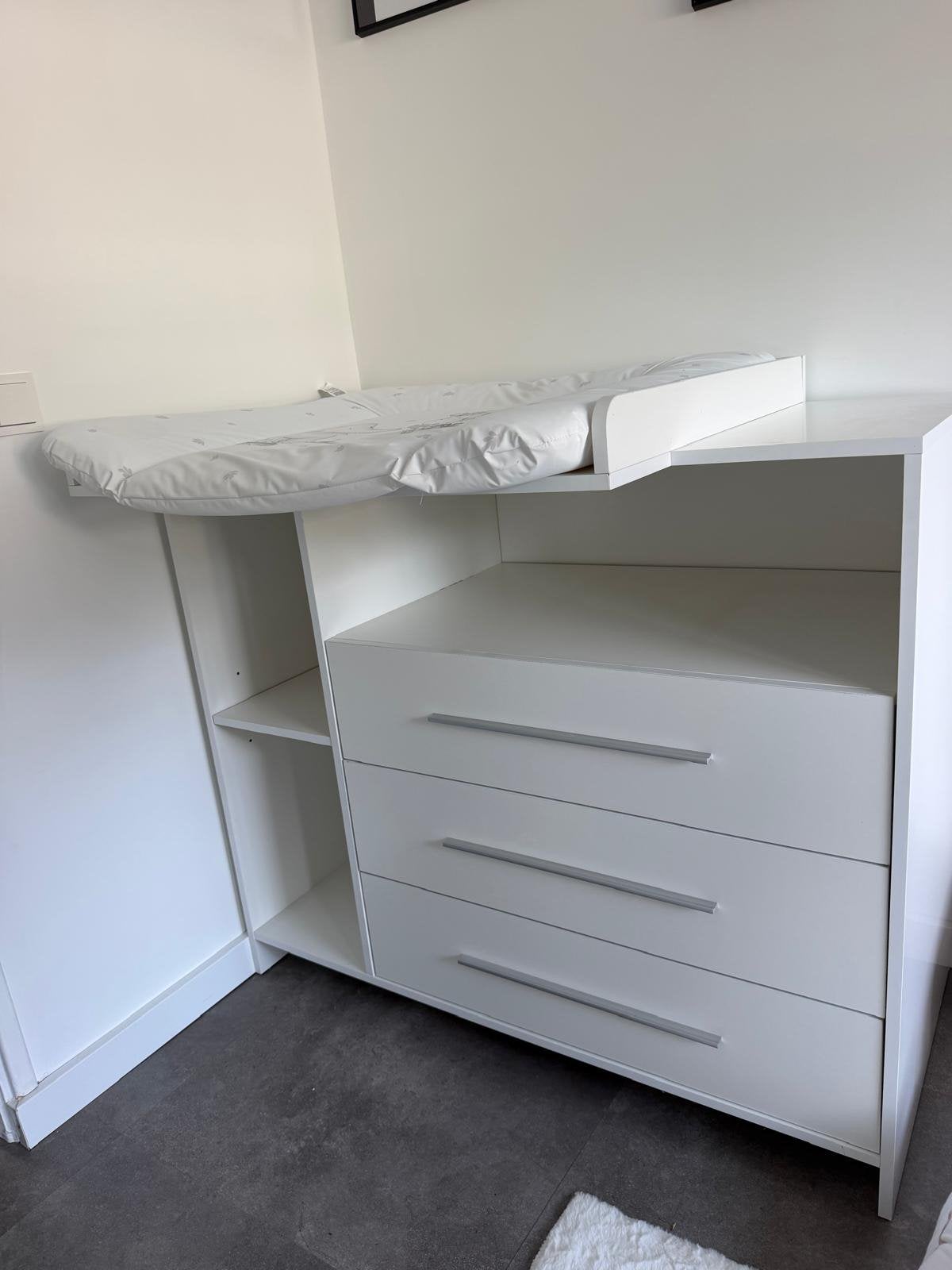Commode baby met lades, Kinderen en Baby's, 50 tot 70 cm, Ophalen of Verzenden, 90 tot 105 cm, 100 cm of meer