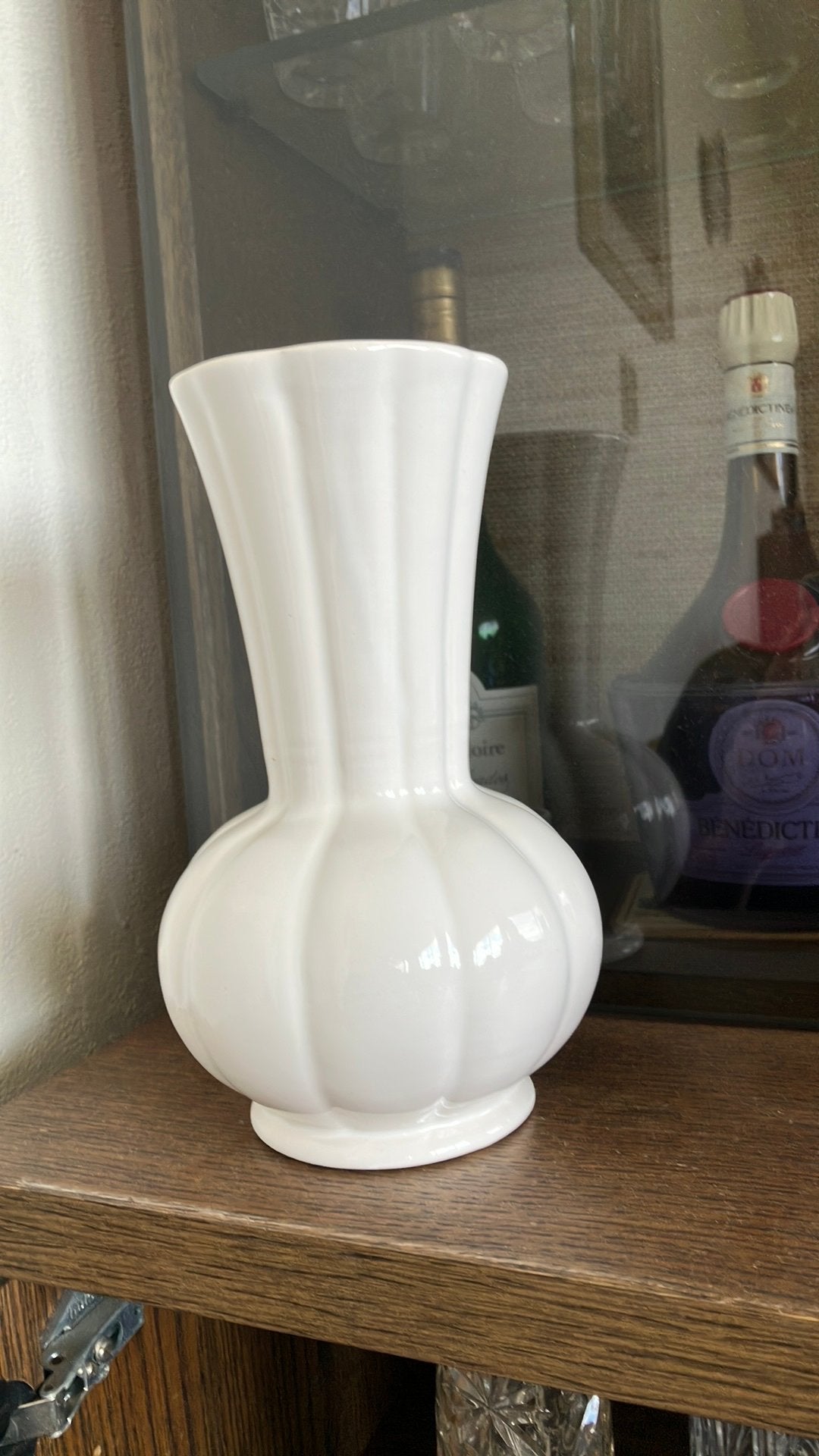 Delfts witte kelkvaas van De Porceleyne Fles (Royal Delft), Huis en Inrichting, Woonaccessoires | Vazen, Ophalen of Verzenden