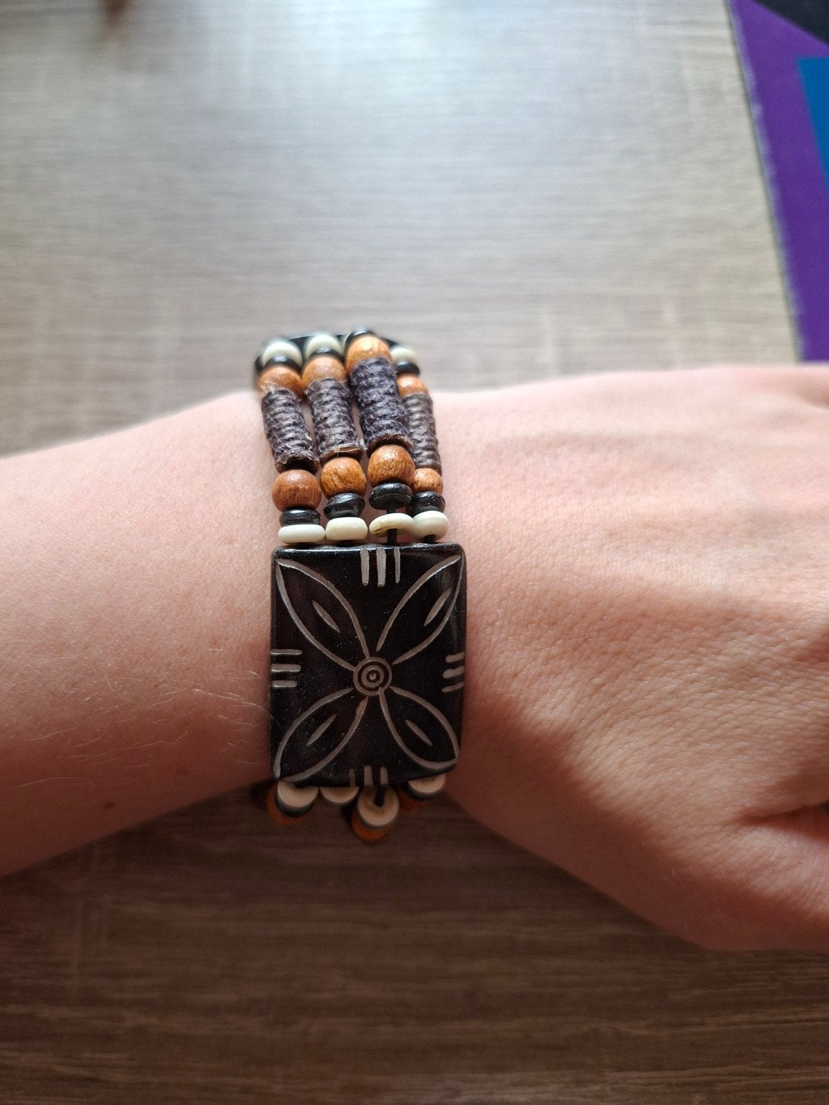 Handgesneden Houten Armband - Batik/Tribale Stijl, Ophalen, Gebruikt, Bruin, Met bedels of kralen