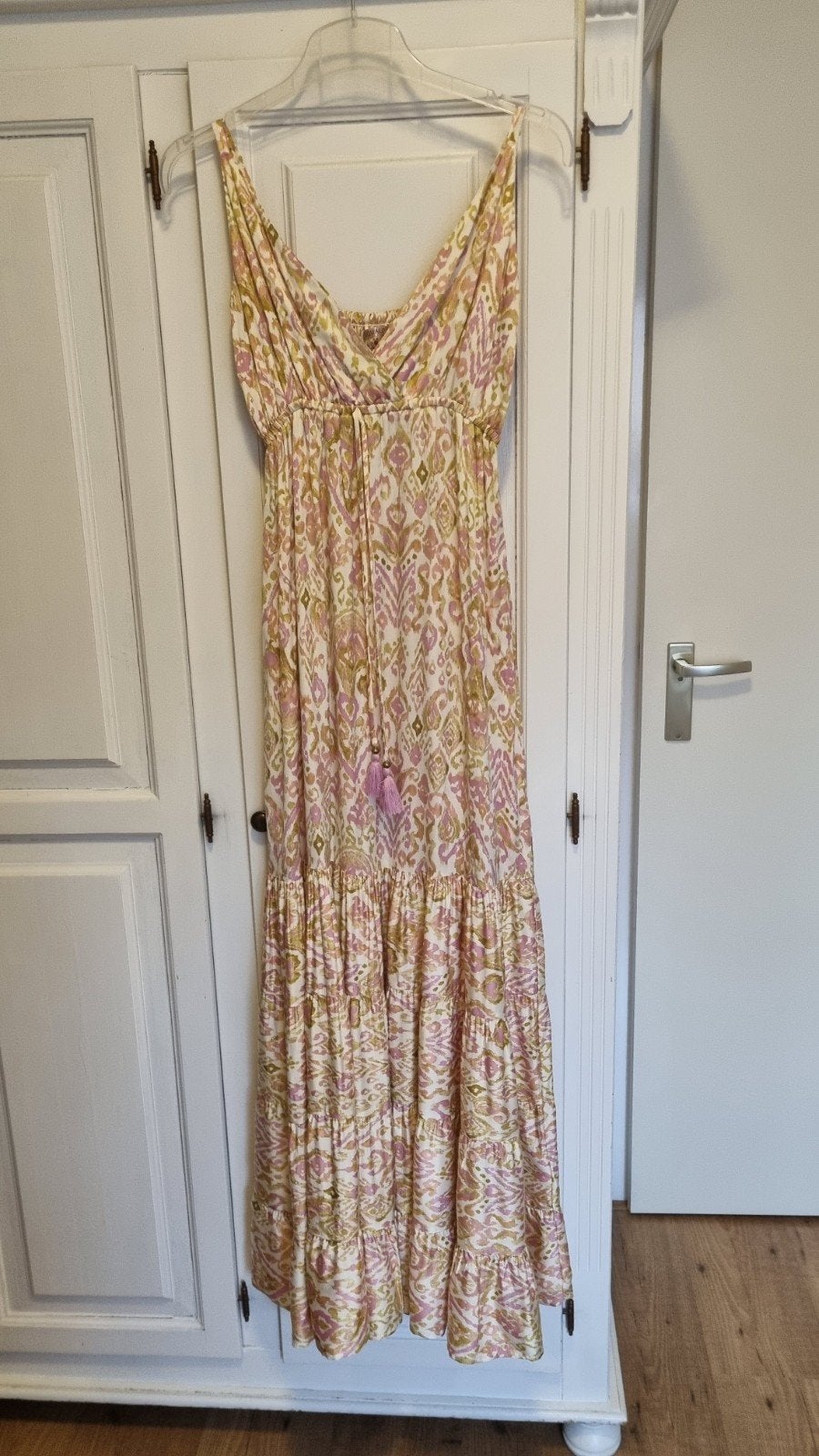ZIEN! Fantastische jurk van Esqualo, maat S, Kleding | Dames, Jurken, Overige kleuren, Ophalen of Verzenden, Maat 36 (S), Onder de knie