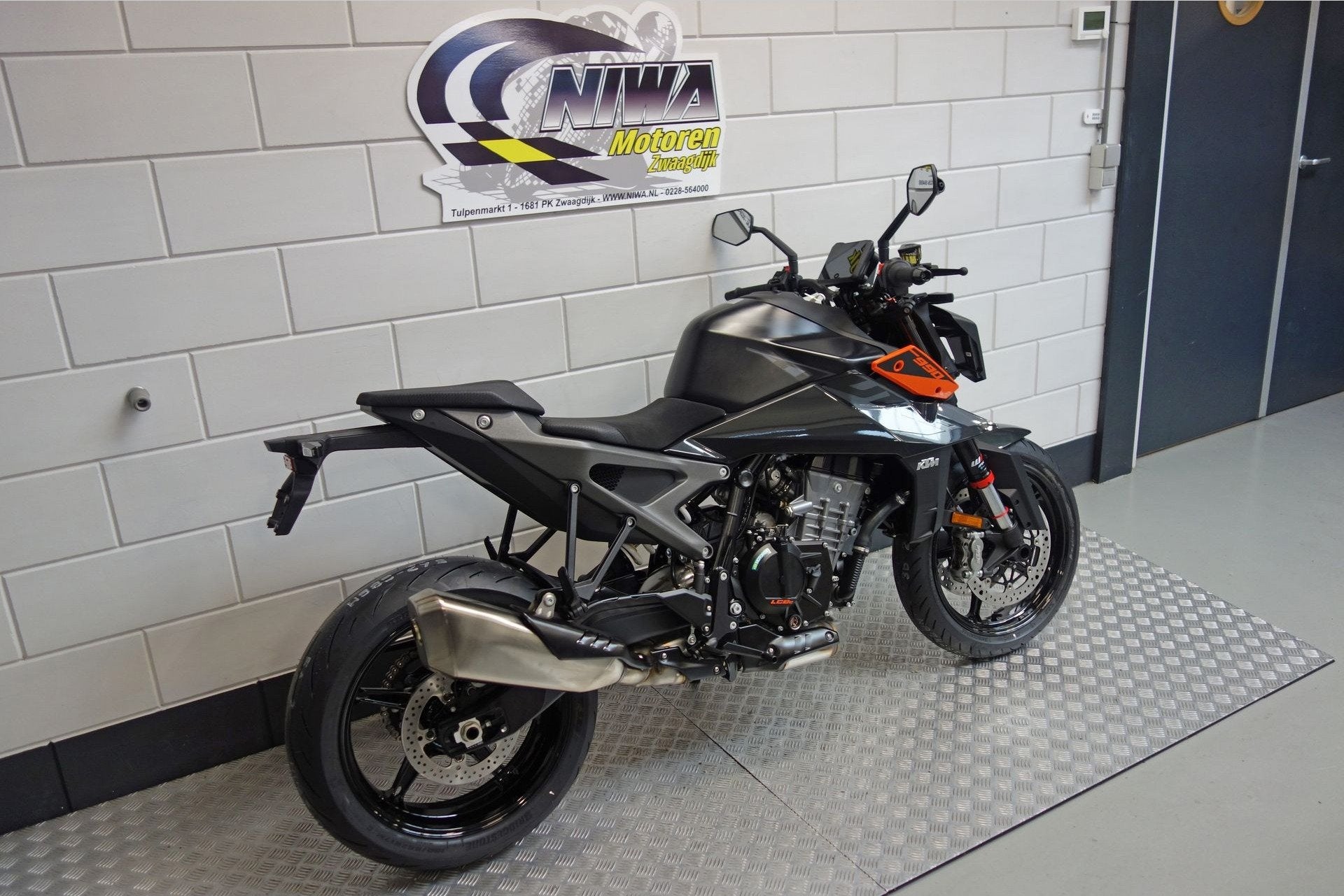 KTM 990 Duke, LED Verlichting, Meer dan 35 kW, Handgeschakeld, Gebruikt