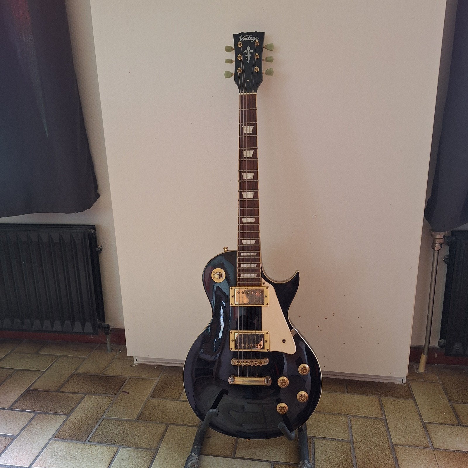 Vintage V100BLK Elektrische Gitaar - Zwart, Ophalen, Gebruikt, Solid body, Overige merken