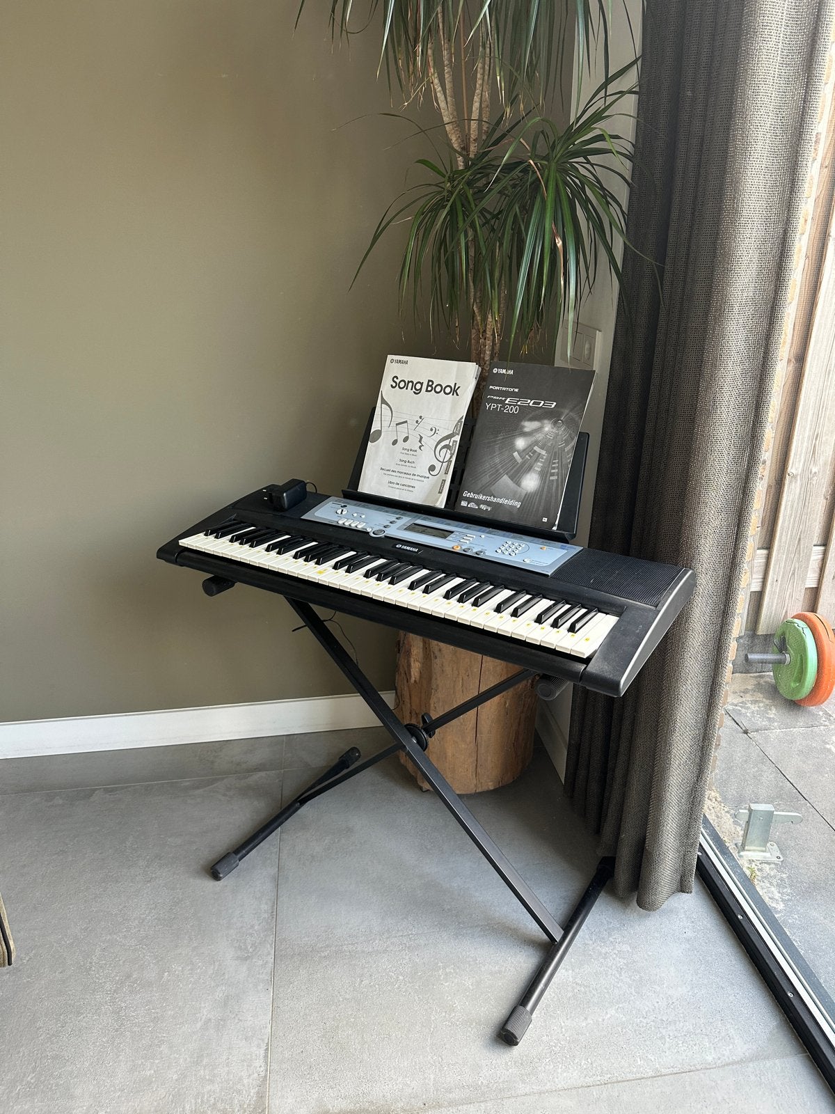 Yamaha YPT-200 keyboard met standaard en instructies, Ophalen, Yamaha, Met standaard, 61 toetsen