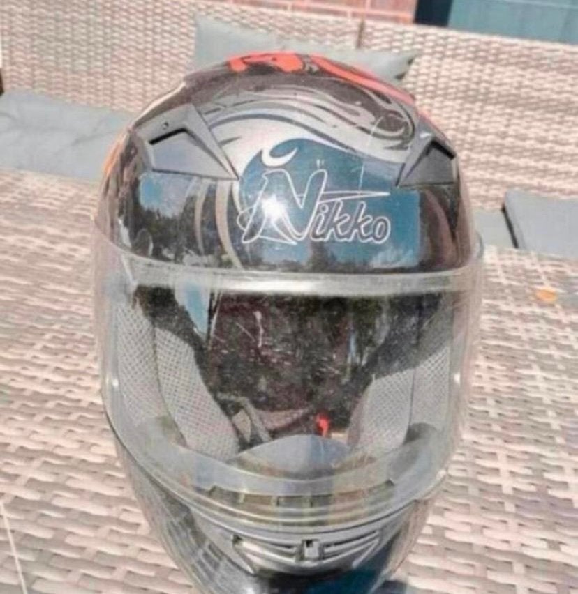 Brommerhelm nikko, Fietsen en Brommers, Brommerhelmen, Ophalen, Zo goed als nieuw