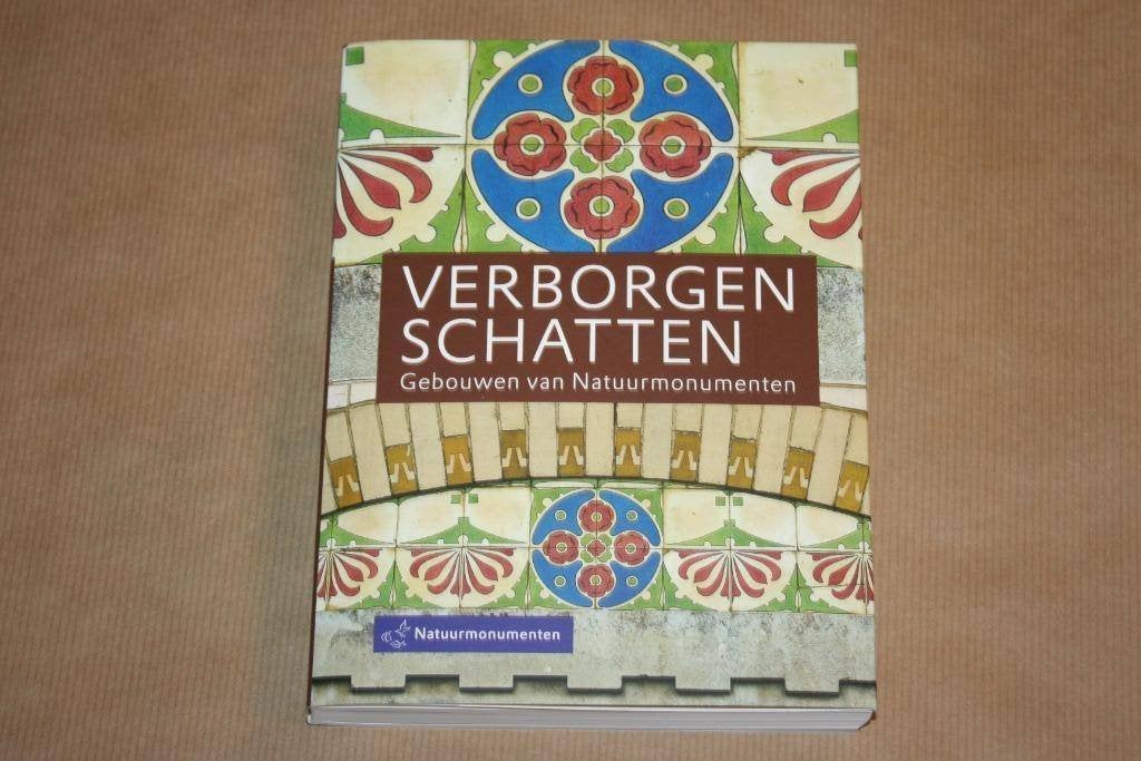 Verborgen Schatten - Gebouwen van Natuurmonumenten, Ophalen of Verzenden, Zo goed als nieuw