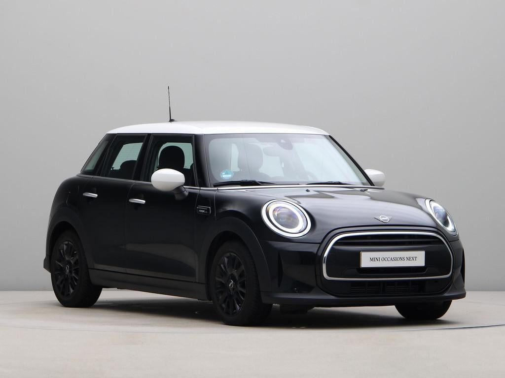 MINI 5-deurs Cooper Camden Edition Aut. (bj 2023, automaat), Gebruikt, Met garantie (alle), Parkeersensor, Zwart