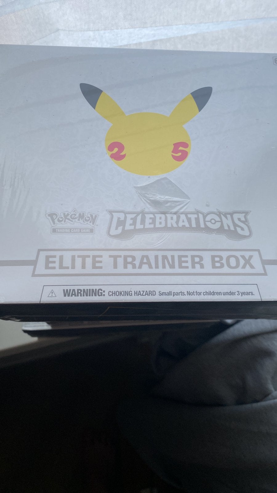 Pokemon Elite Trainer Box 25th, Ophalen of Verzenden, Zo goed als nieuw, Boosterbox