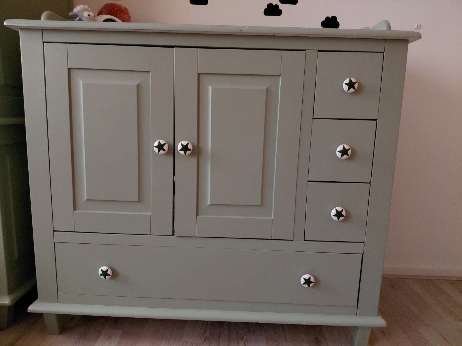 Commode & ledikant Baby (in dezelfde groene kleur), Ophalen, 50 tot 70 cm, Zo goed als nieuw, 75 tot 100 cm