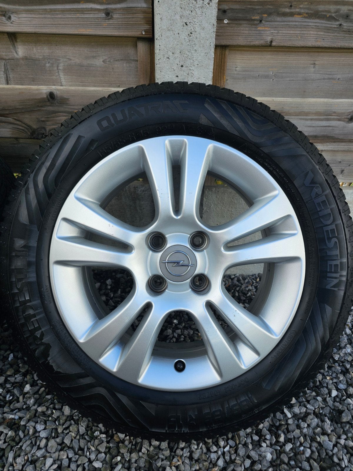 Bijna Nieuw! 185/65 R15 All Season 3PMSF Corsa D 4x100, Ophalen, Zo goed als nieuw