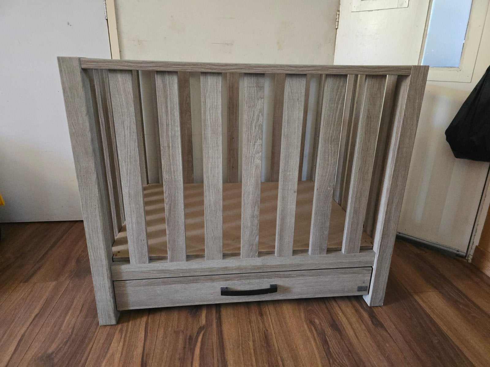 Stevige houten babybox met lade (100x80x85 cm), Ophalen, Gebruikt, Vierkant, Lade