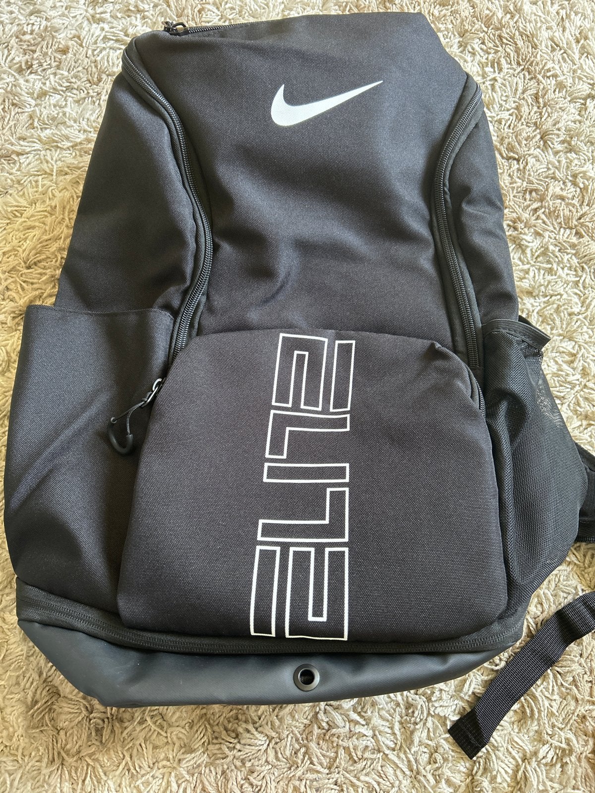 Gloednieuwe Nike Elite Tas - Perfect voor school en meer!, Sieraden, Tassen en Uiterlijk, Tassen | Rugtassen, 25 tot 40 cm, Nieuw