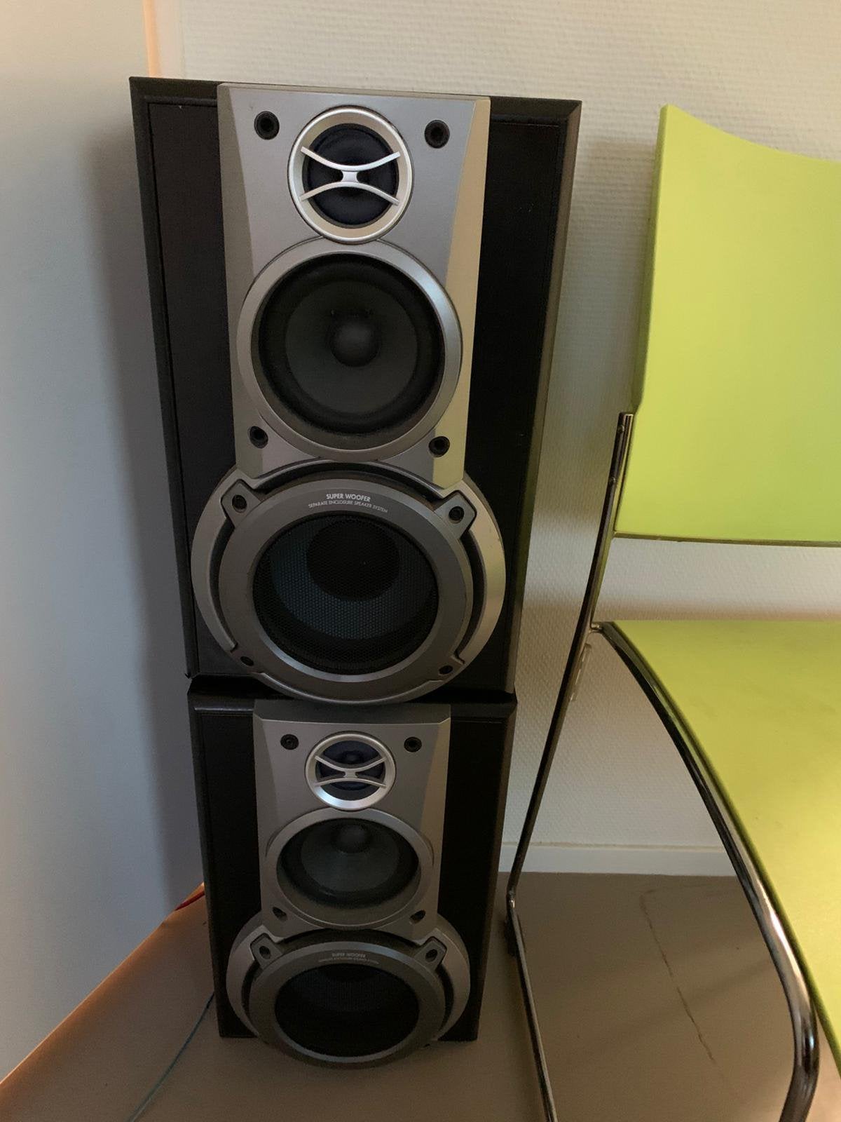 Boxen, Zo goed als nieuw, Minder dan 60 watt, Front, Rear of Stereo speakers, Ophalen