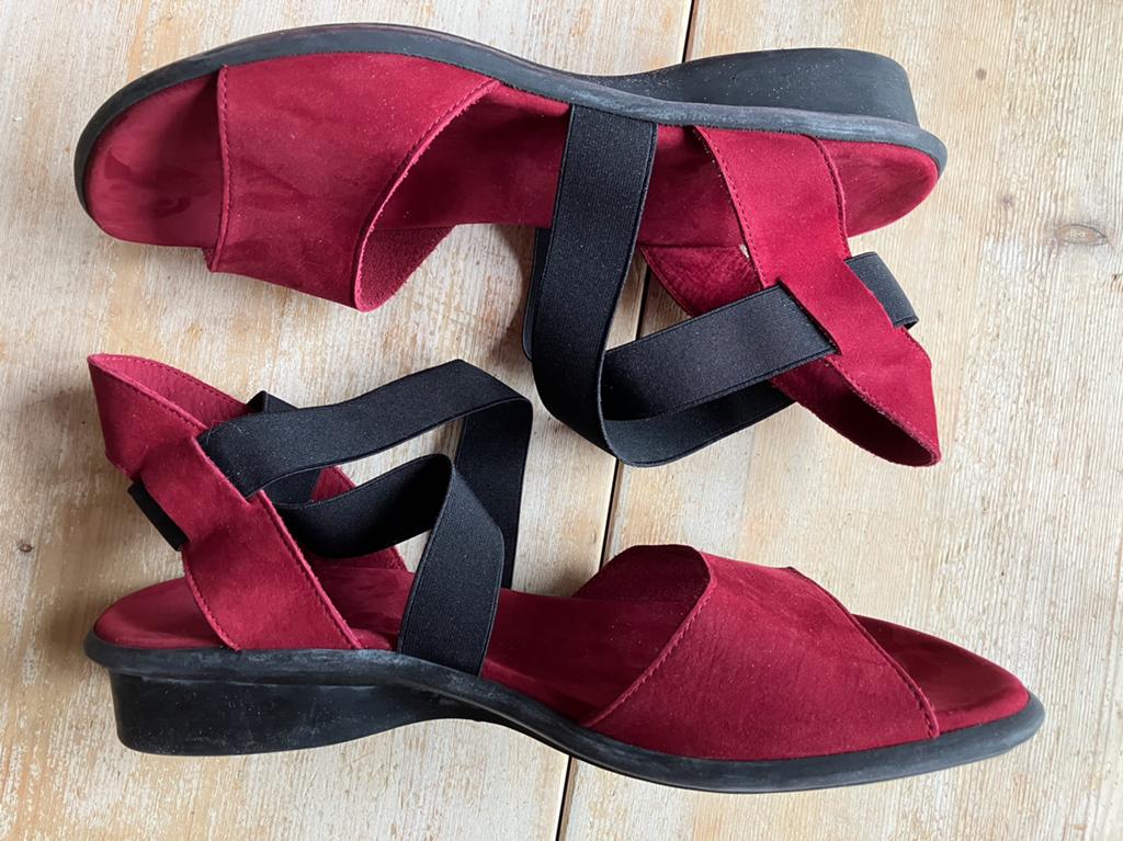 Arche satia 41 nooit gedragen sandaal, Nieuw, Rood, Sandalen of Muiltjes, Ophalen of Verzenden