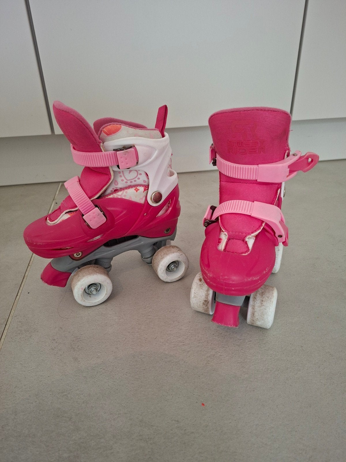 Rolschaatsen roze meisje maat 31- 34, Ophalen