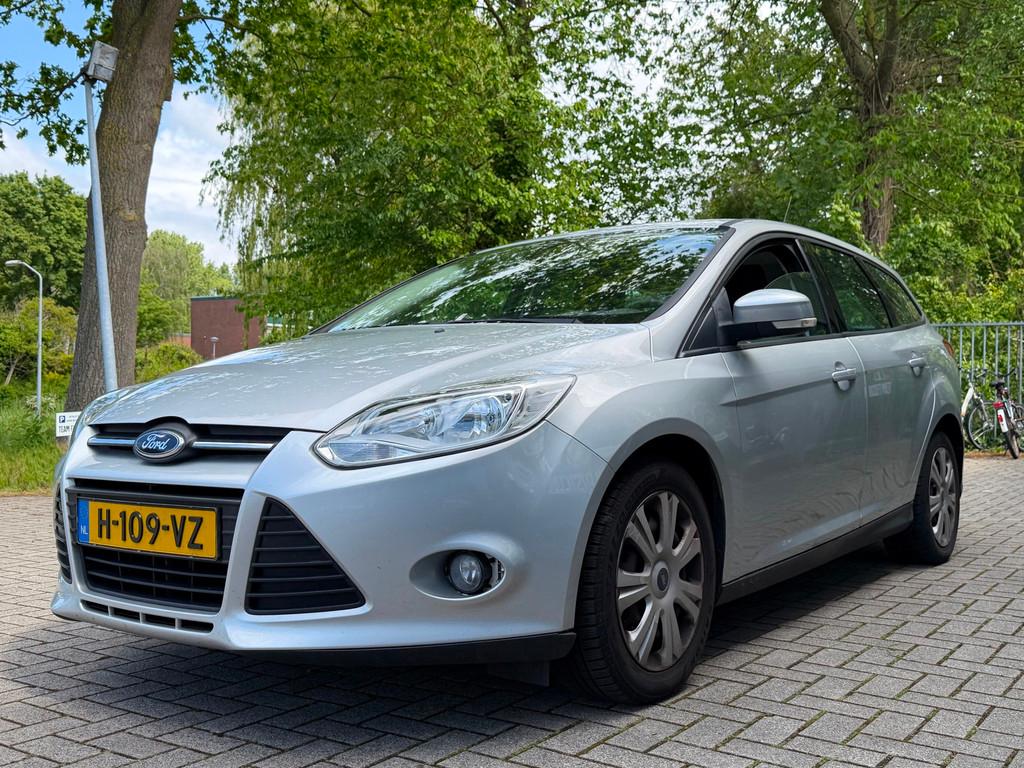 Ford Focus Wagon 1.0 EcoBoost Titanium Airco Navi, Euro 5, 125 pk, Gebruikt, Handgeschakeld
