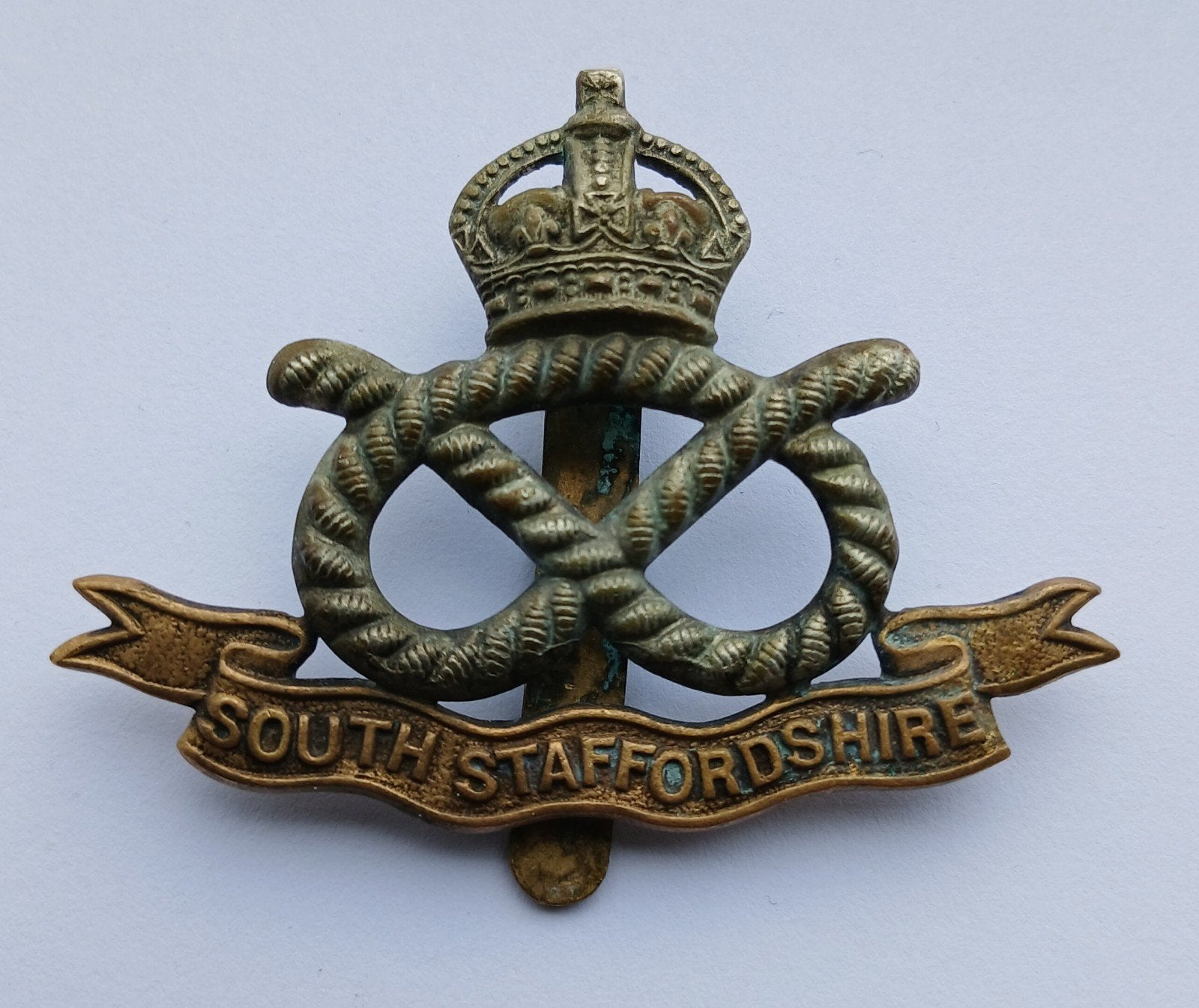 South Staffordshire Regiment Cap Badge Wo2, Verzamelen, Ophalen of Verzenden, Engeland, Embleem of Badge
