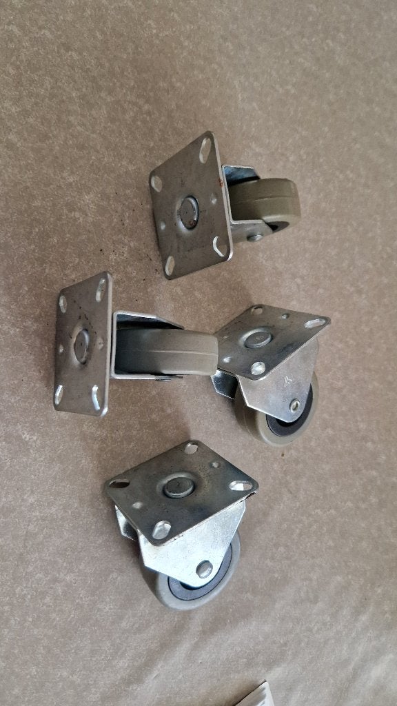 4 zwenk wieltjes, Doe-het-zelf en Verbouw, Zwenkwielen, Ophalen of Verzenden, Zo goed als nieuw