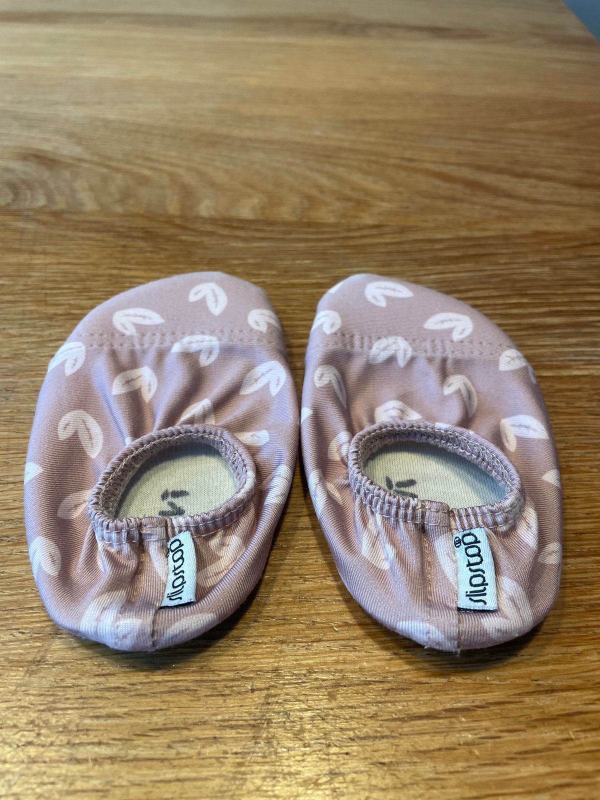 Slipstop waterschoentjes/antislipsokken roze met blaadjes, Ophalen of Verzenden, Zo goed als nieuw, Meisje