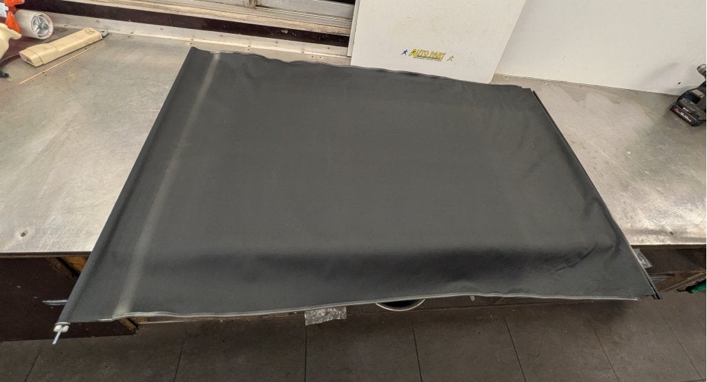 Dodge Ram DT sunroof gordijn 2019-2025, Auto-onderdelen, Interieur en Bekleding, Gebruikt, PO Box 21-8004 | Auburn Hills, MI 48321-8004