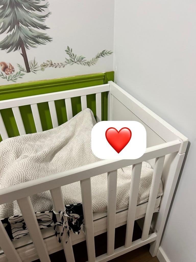 Ongebruikt IKEA Ledikant Wit (60x120) + Ademend Matras, Ophalen of Verzenden, Zo goed als nieuw, Jongetje of Meisje