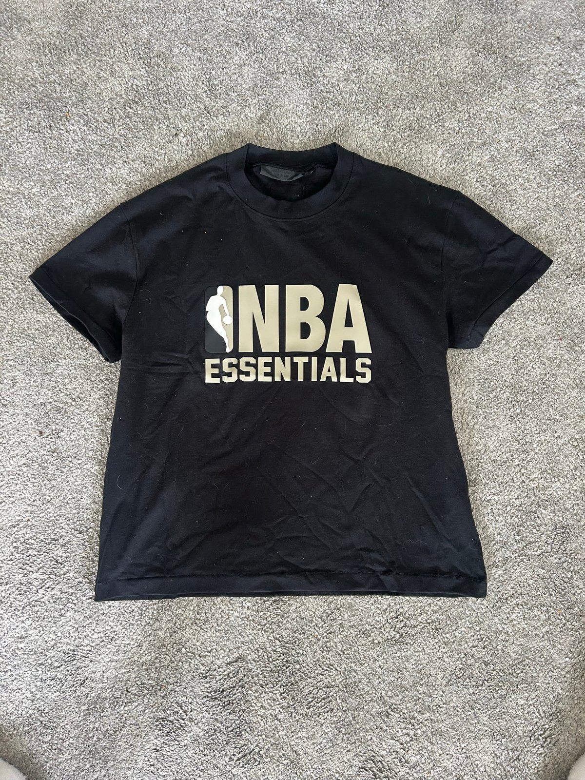 NBA Essentials Fear of God T-shirt Zwart Maat S, Ophalen of Verzenden, Zo goed als nieuw, Maat 46 (S) of kleiner, Zwart
