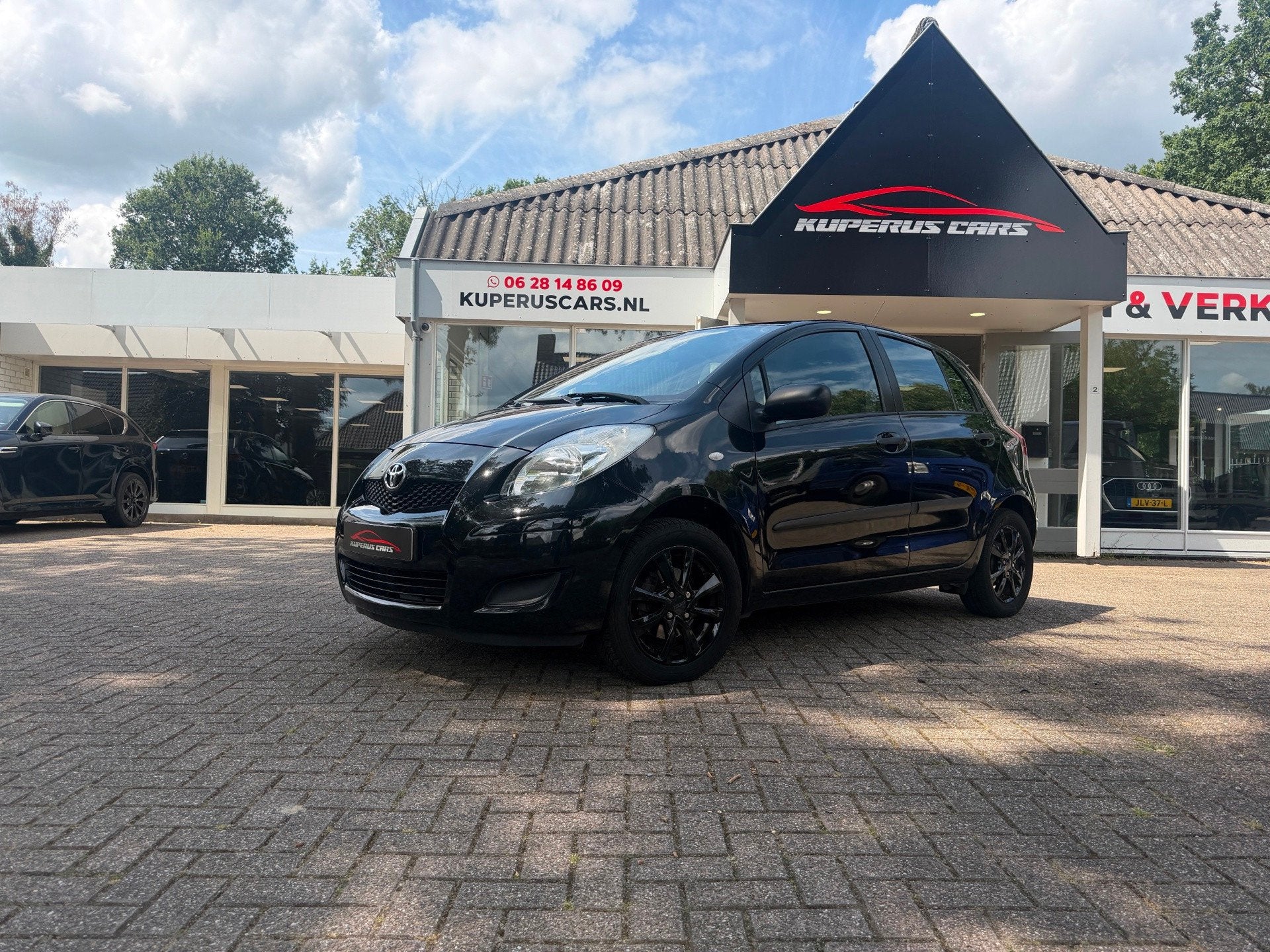Toyota Yaris 1.3 VVTi Comfort NAP/Centrale deurvergr/LM Velg, Voorwielaandrijving, Euro 5, Stof, Zwart