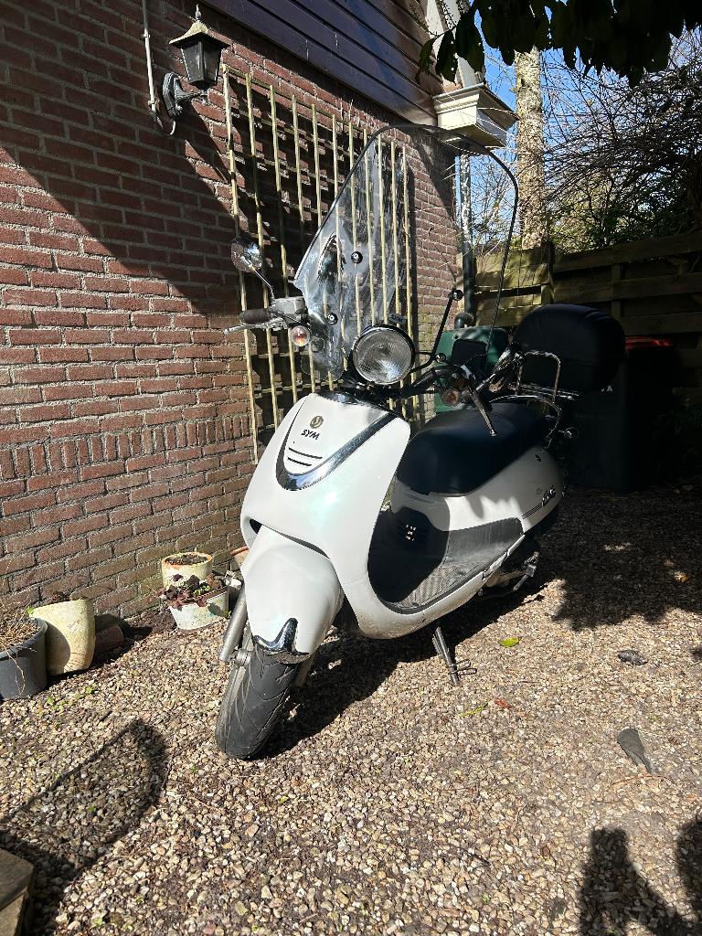 Leuke witte Sym cello scooter 2012, Ophalen, Gebruikt, Overige modellen, Maximaal 45 km/u