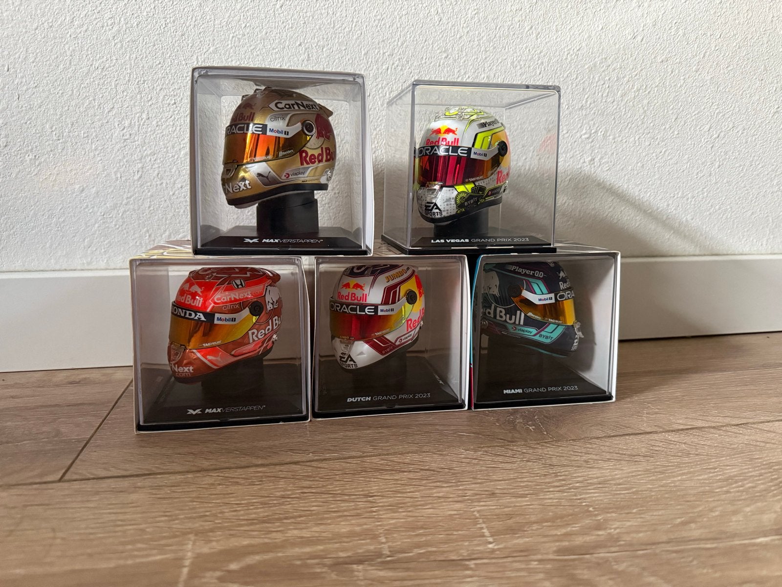 Max Verstappen Helm Collectie - Miniatuur F1 Helmen, Verzamelen, Ophalen, Zo goed als nieuw, Formule 1