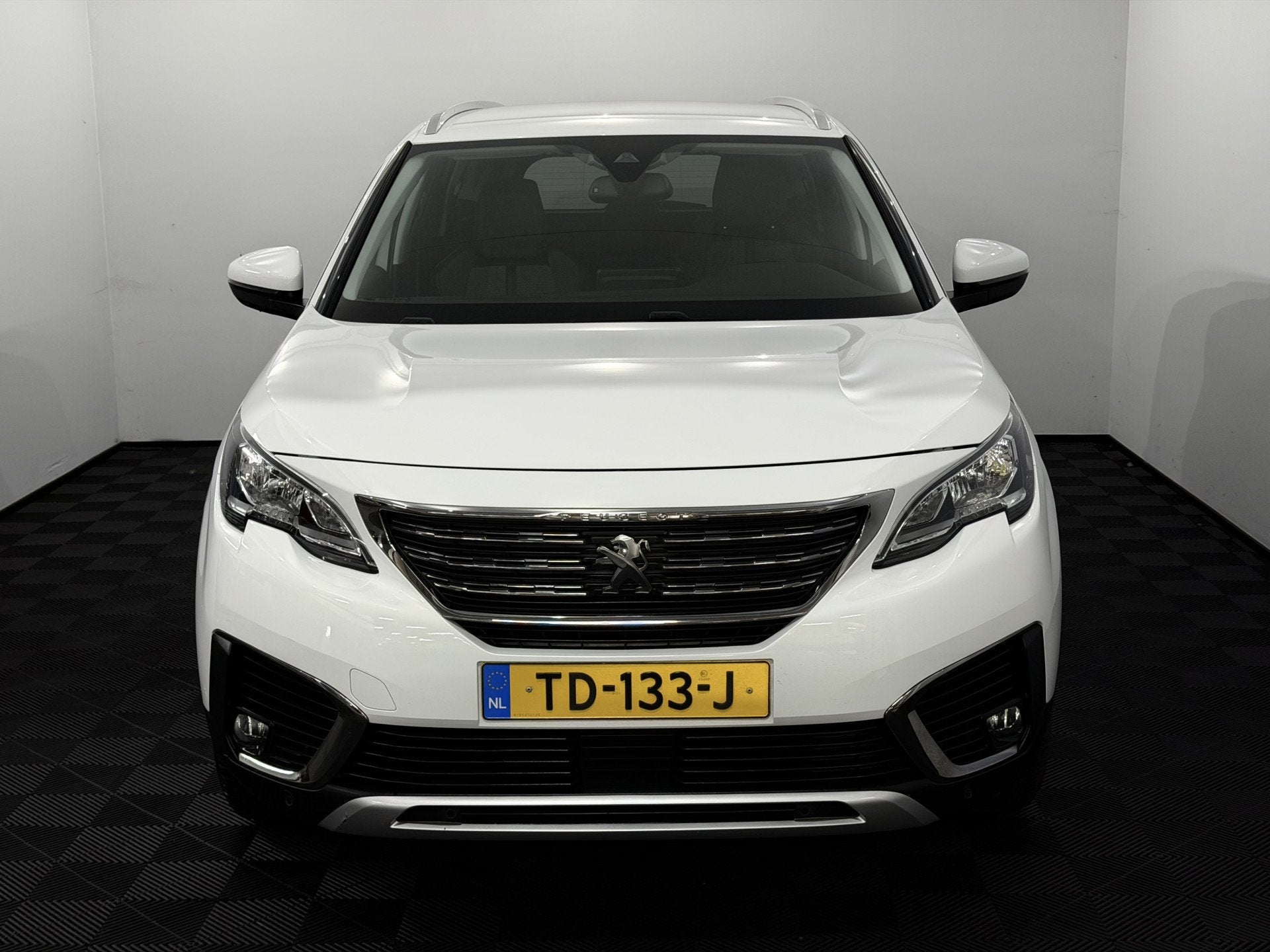 Peugeot 5008 1.2 PureTech Allure 7P Camera, Navi, Cruise con, Automatische klimaatregeling, Gebruikt, Euro 6, 1199 cc