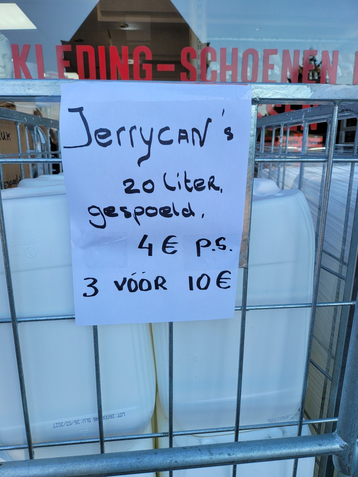 Jerrycan's  20 liter gespoeld 4 euro per stuk, Ophalen of Verzenden