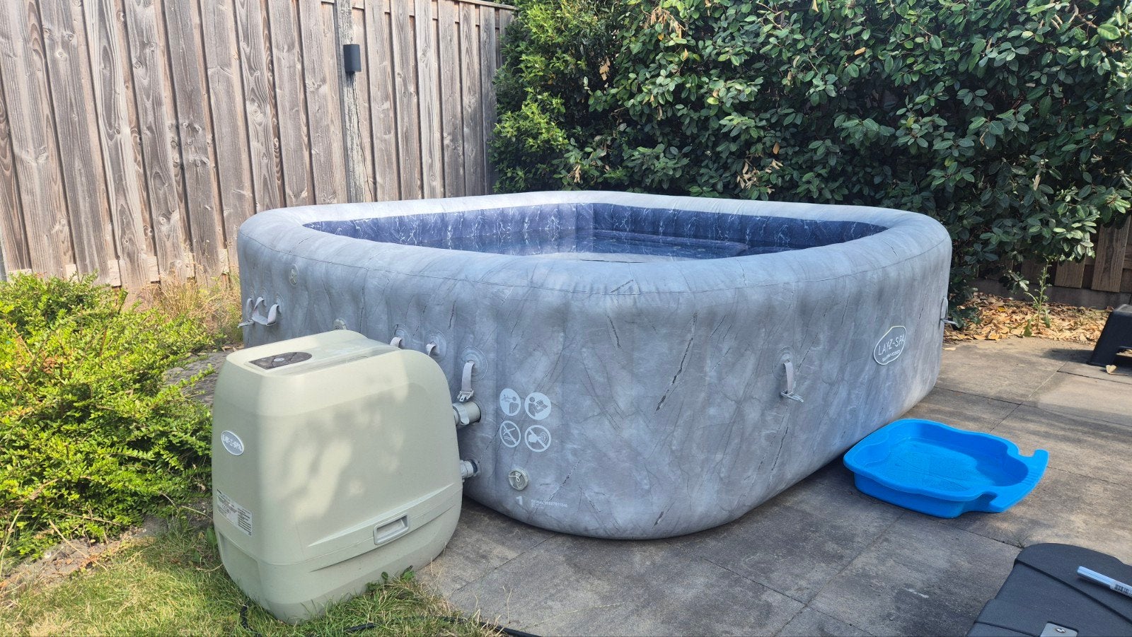 Lay-Z-Spa Opblaasbare Jacuzzi - Zo goed als nieuw, Ophalen, Zo goed als nieuw, Filter, Opblaasbaar