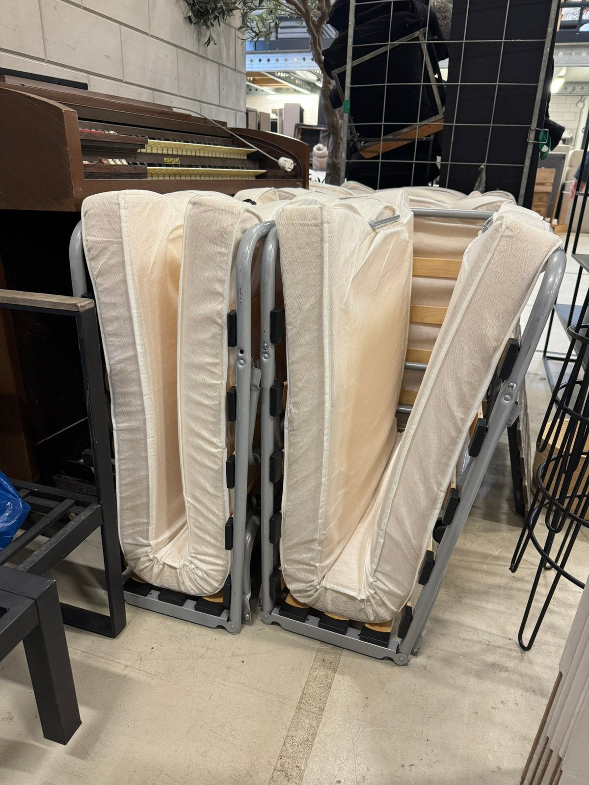 Gratis af te halen diverse stretchers, Ophalen, Zo goed als nieuw, Eenpersoons, Hout