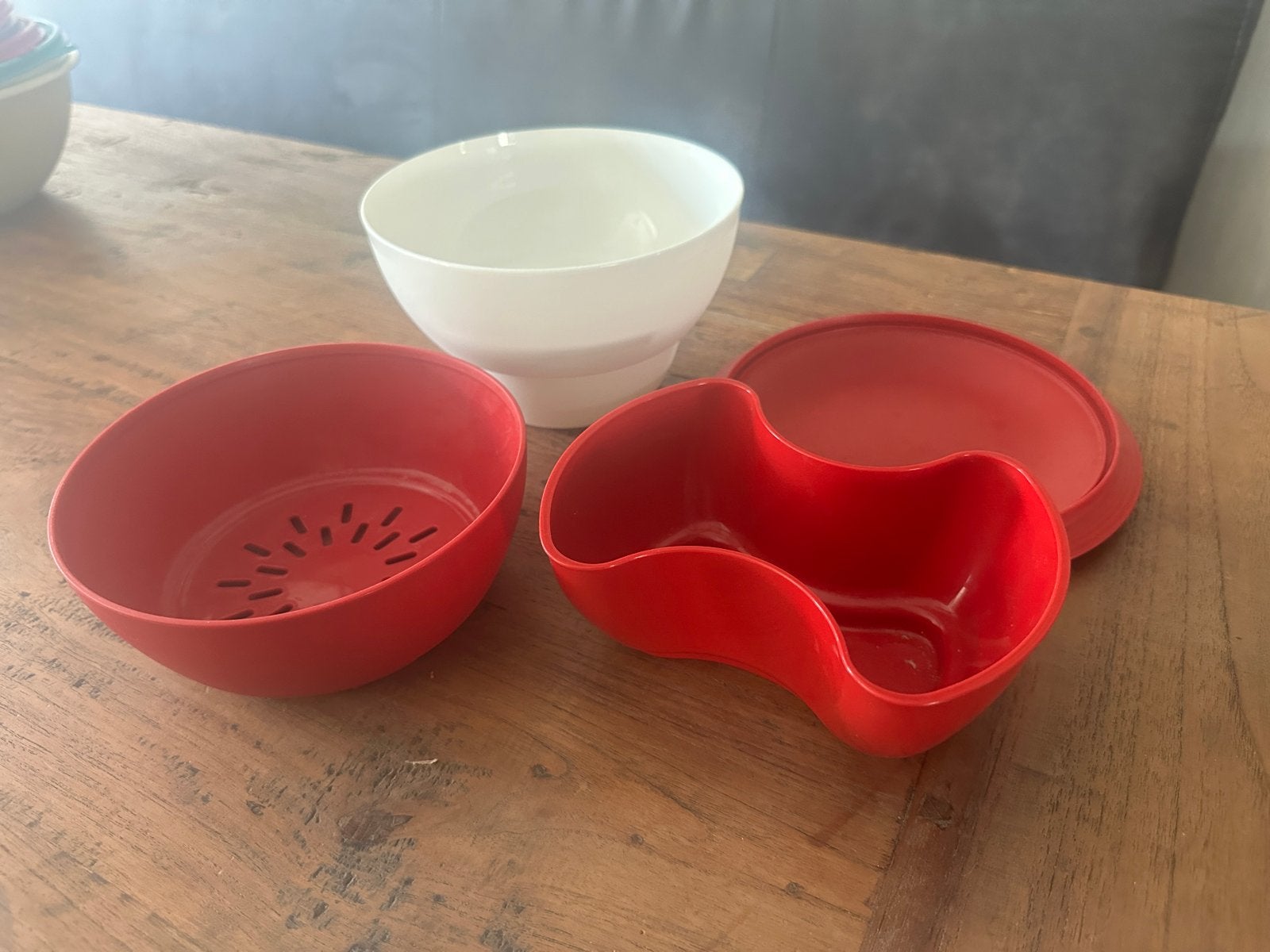 Tupperware set: kom, vergiet en serveerschaal, Gebruikt, Ophalen of Verzenden, Bak of Kom, Vaatwasserbestendig