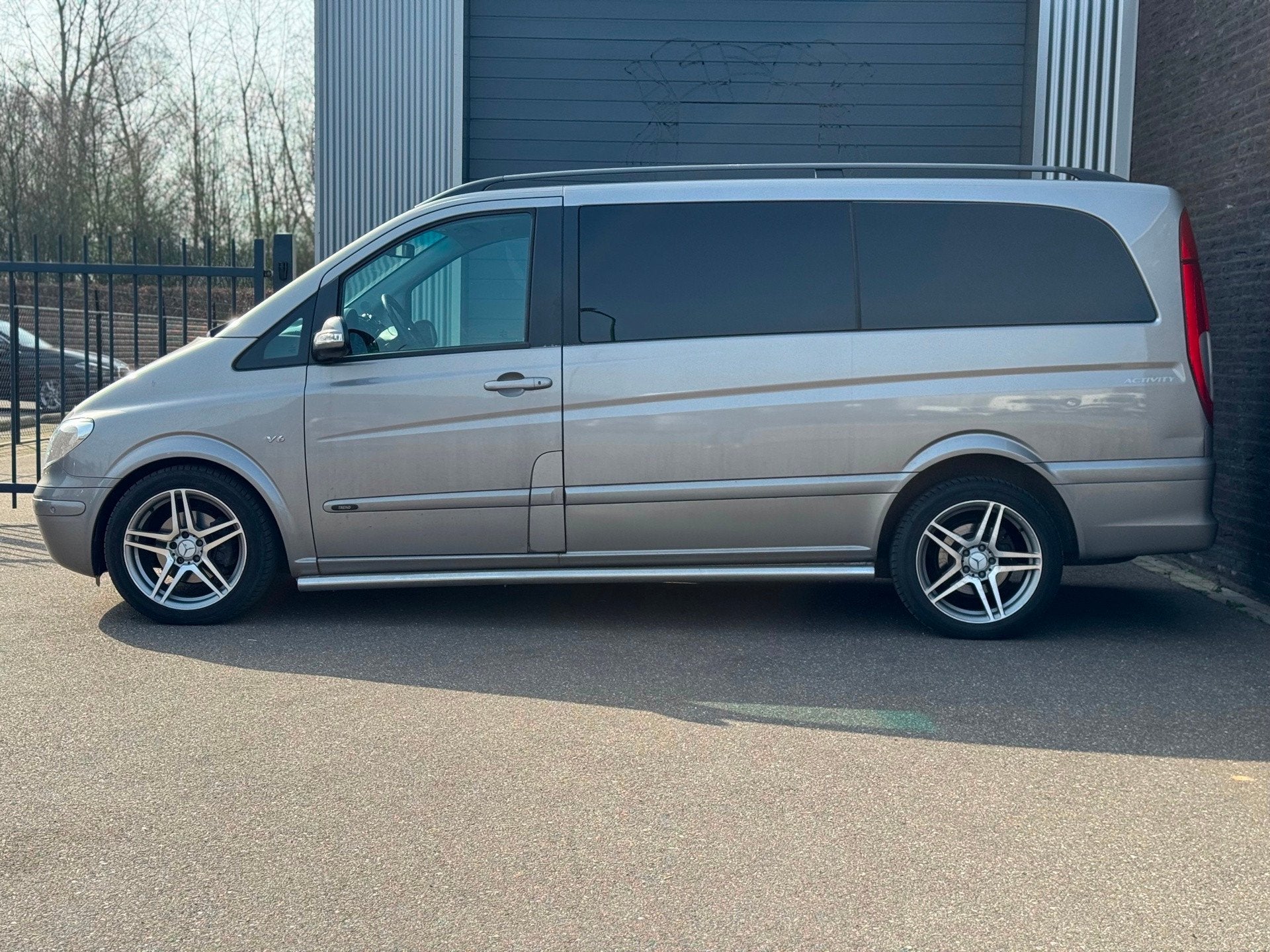 Mercedes-Benz Viano 3.0 CDI DC Trend Lang Automaat|Leer|Navi, Auto's, Automaat, Gebruikt, Zwart, Bruin