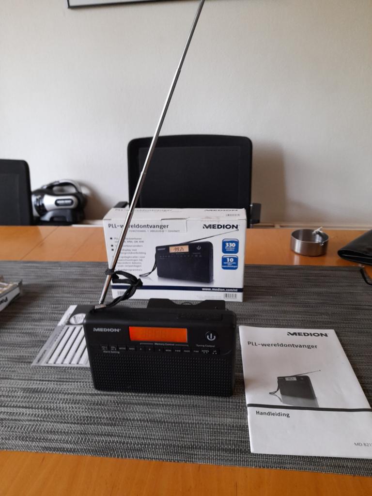 Medion PLL-wereldontvanger - Zo goed als nieuw, Audio, Tv en Foto, Radio's, Zo goed als nieuw, Wereldontvanger, Ophalen of Verzenden
