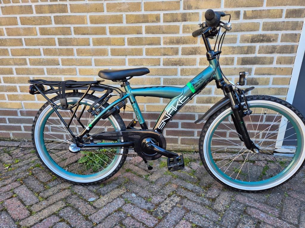 Loekie Snake 22 inch  - zgan - Jongensfiets, Ophalen, Zo goed als nieuw, Batavus Snake Alpina Trial Yabber cube bulls loekie sparta