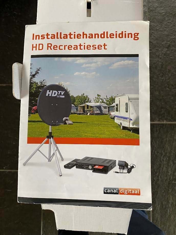 HD recreatie satelliet set, Ophalen of Verzenden, Zo goed als nieuw, (Schotel)antenne, Overige merken