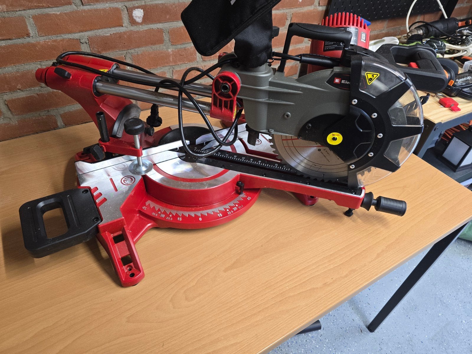 Einhell TC-SM 2534\1 dual afkort/verstekzaag, Ophalen, Zo goed als nieuw, Afkortzaag, 30 tot 70 mm