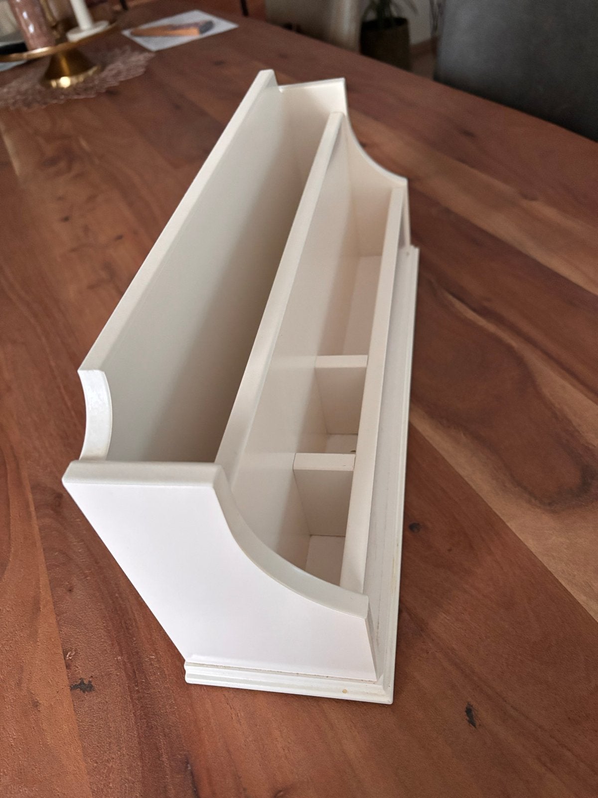 Wit  houten wandrekje  of postbakje met vakjes, Ophalen, Hout, Gebruikt, Landelijk