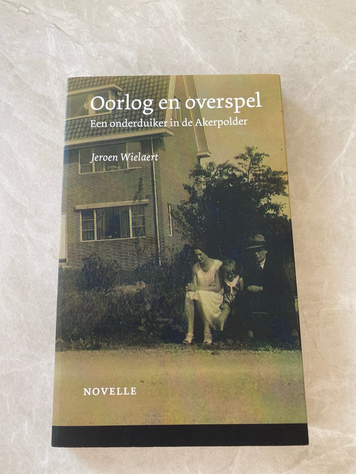 Oorlog en overspel - Jeroen Wielaert (Novelle), Ophalen of Verzenden, Zo goed als nieuw, Nederland