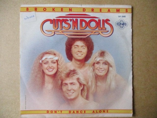 s2183 guys n dolls - broken dreams, Ophalen, Gebruikt, 7 inch, Overige genres