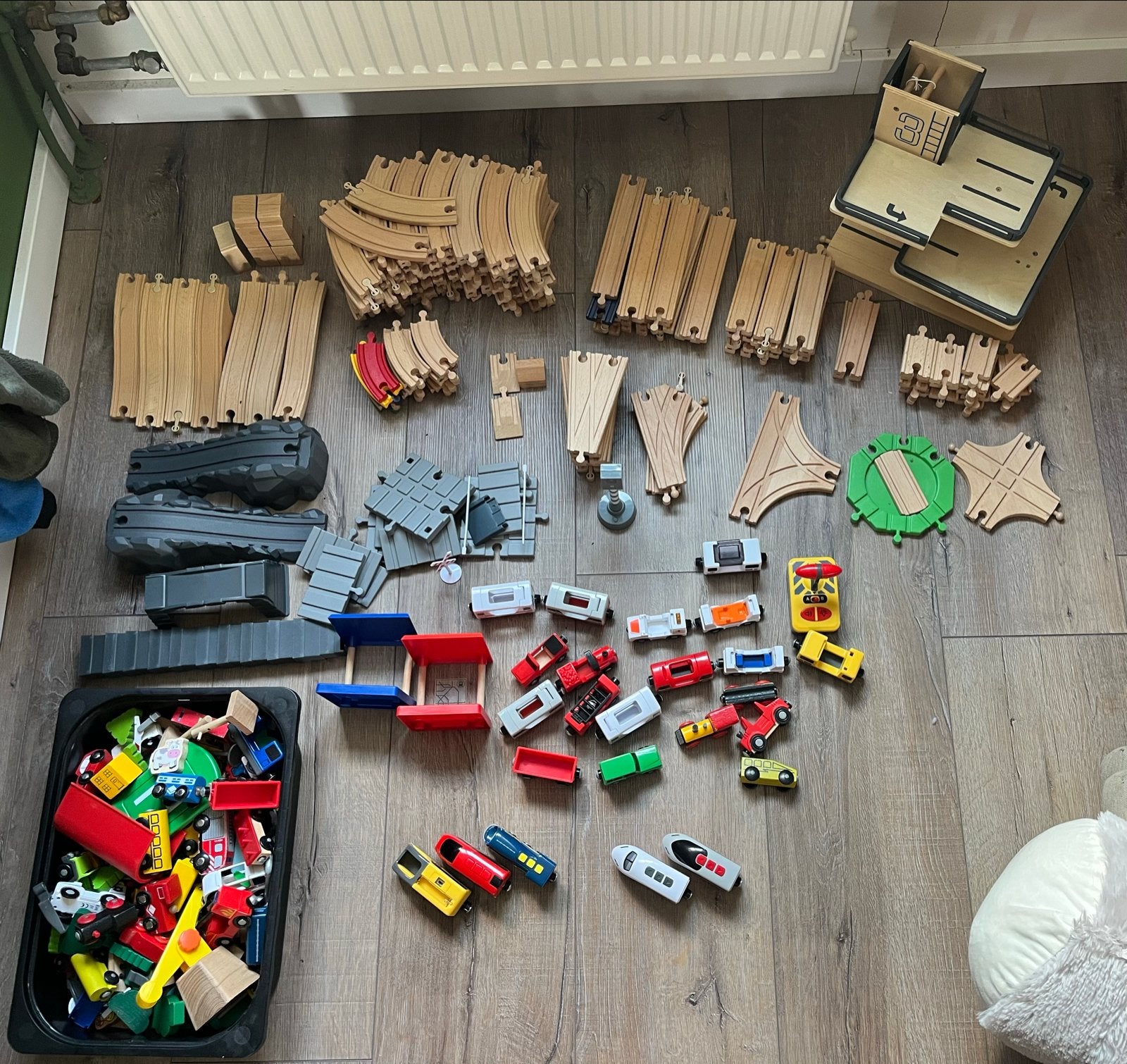 Grote set houten treinbanen met accessoires, Ophalen of Verzenden, Gebruikt
