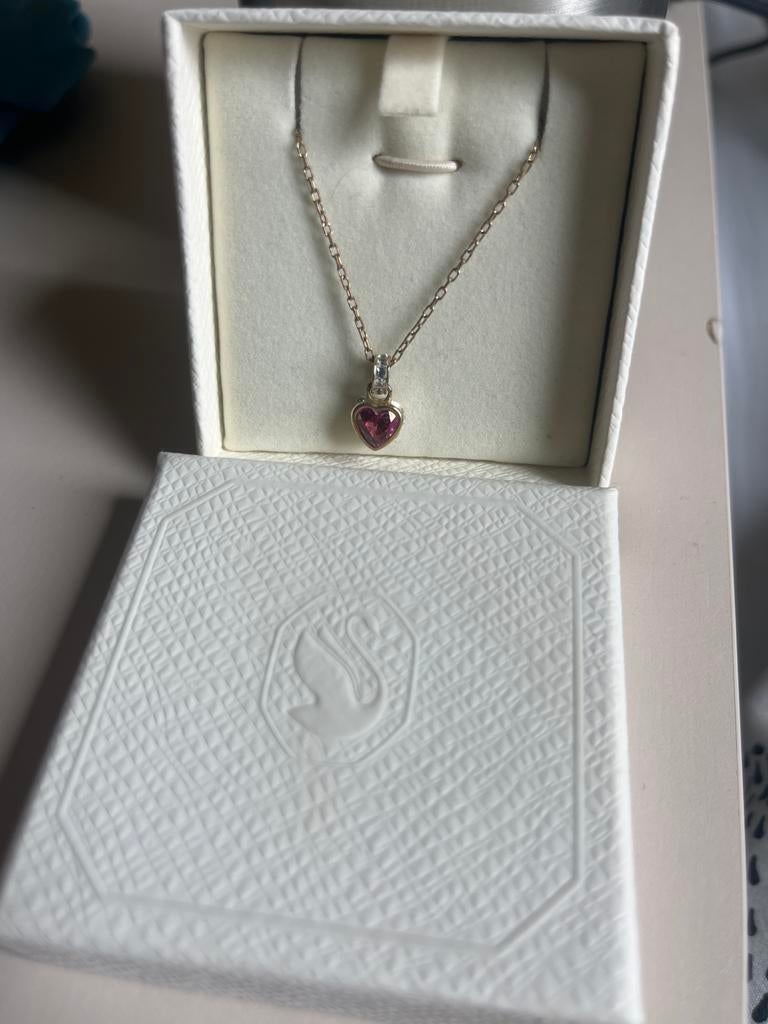 Swarovski Ketting met Hartvormige Hanger - Zo goed als nieuw, Met kristal, Overige materialen, Ophalen of Verzenden, Zo goed als nieuw