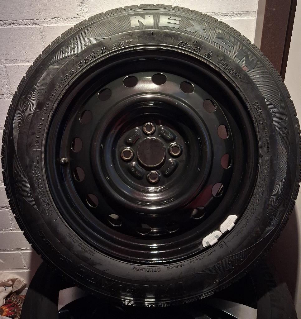 4 Velgen 6J15 - ET45 - 4x100- 54.1 met banden 185-65-15inch, Ophalen