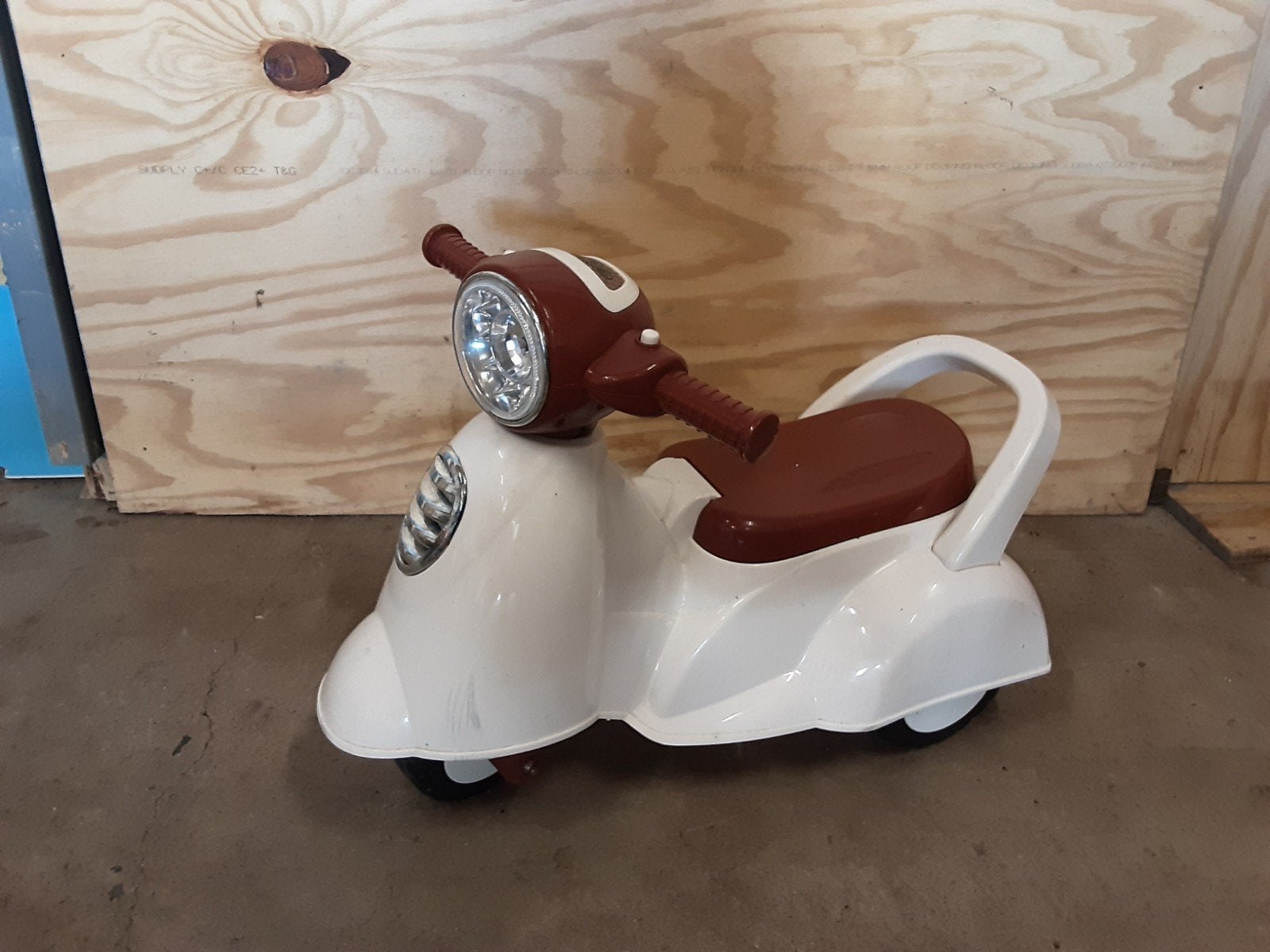 Loopauto scooter, Ophalen