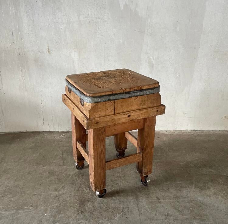 Antiek hakblok, oud blok, dressoir, werkbank, keuken, Antiek en Kunst, Ophalen