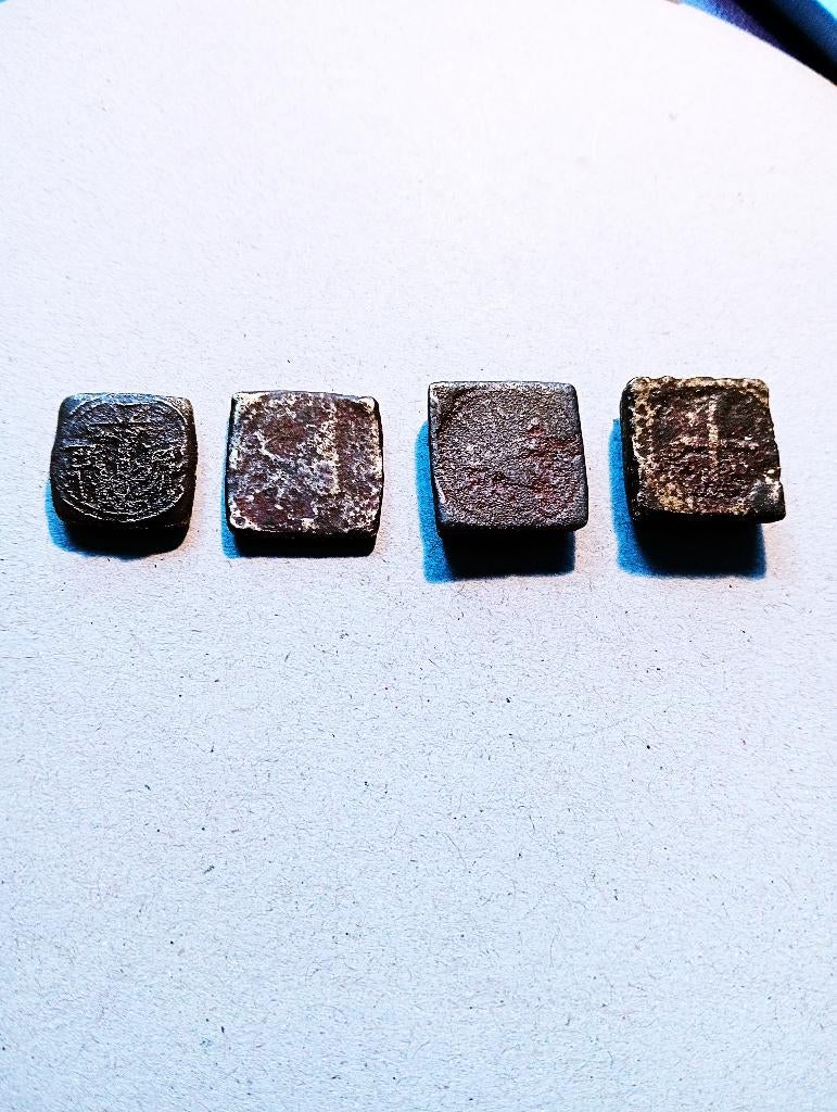 4x verschillenden Muntgewichten eentje ervan n Rozenobel, Postzegels en Munten, Munten | Nederland, Ophalen of Verzenden, Vóór koninkrijk